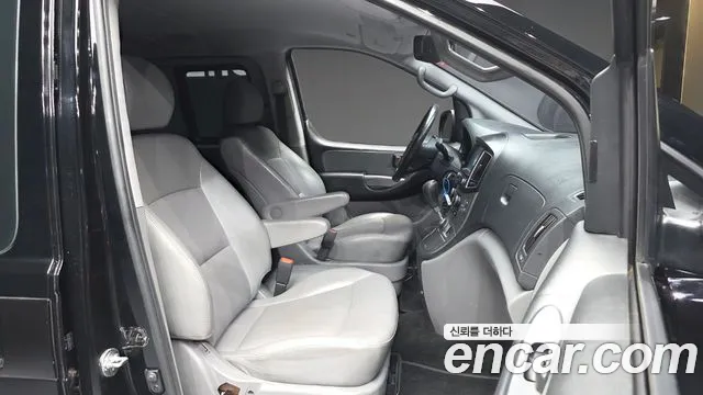 Hyundai Starex 2019 thumb 11