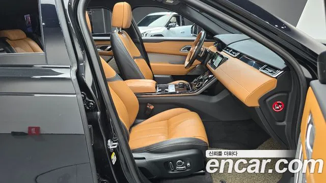 Land Rover Range Rover Velar 2018 thumb 11