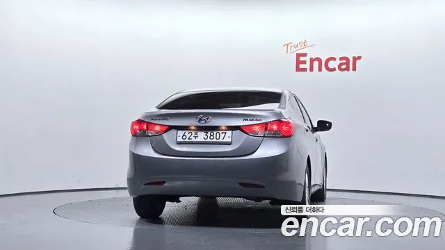 Hyundai Avante 2011 thumb 4