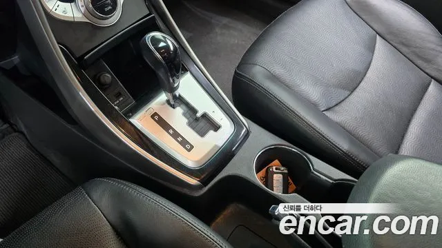 Hyundai Avante 2011 thumb 9