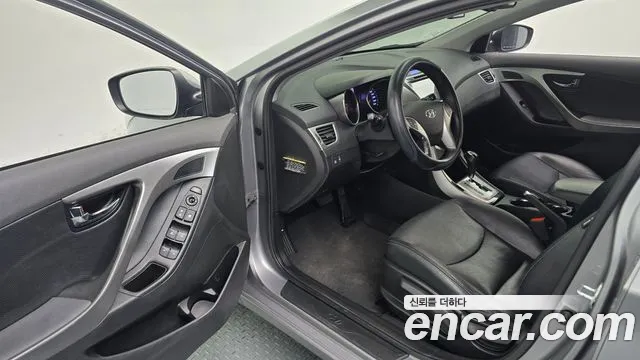 Hyundai Avante 2011 thumb 10