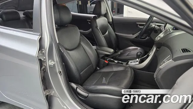 Hyundai Avante 2011 thumb 12