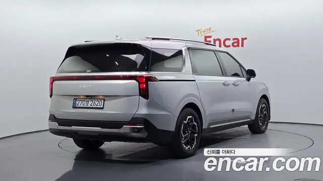 Kia Carnival 2024 thumb 2