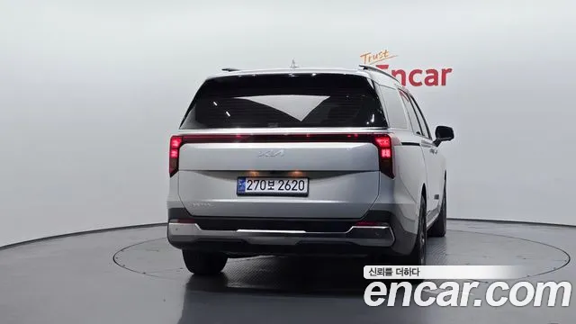 Kia Carnival 2024 thumb 4