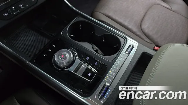 Kia Carnival 2024 thumb 9