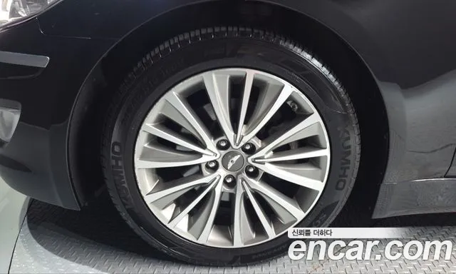 Hyundai Genesis 2013 thumb 4