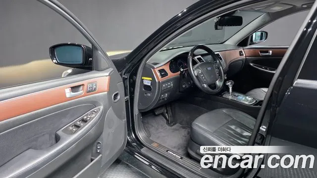 Hyundai Genesis 2013 thumb 9
