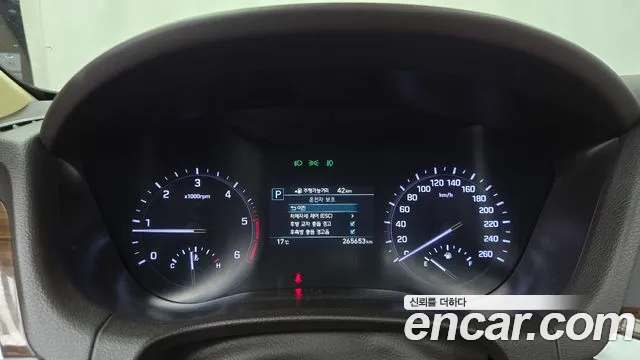 Genesis G80 2018 thumb 8