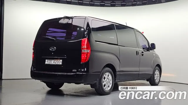Hyundai Starex 2013 thumb 2