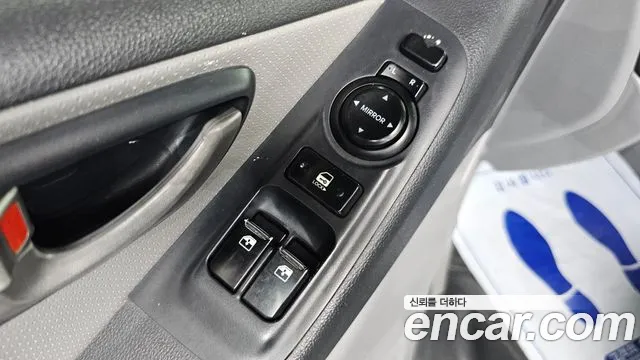 Hyundai Starex 2013 thumb 12