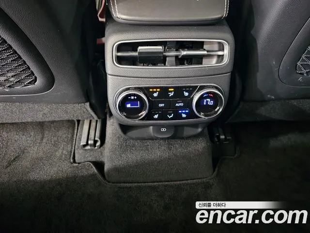 Genesis GV70 2022 thumb 10