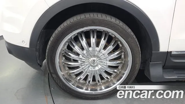 Ford Explorer 2014 thumb 5