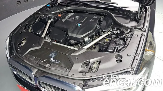BMW 5-Series 2018 thumb 6