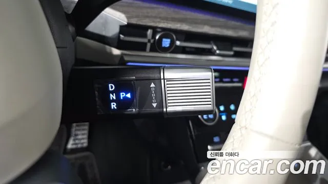 Hyundai Santa Fe 2024 thumb 9
