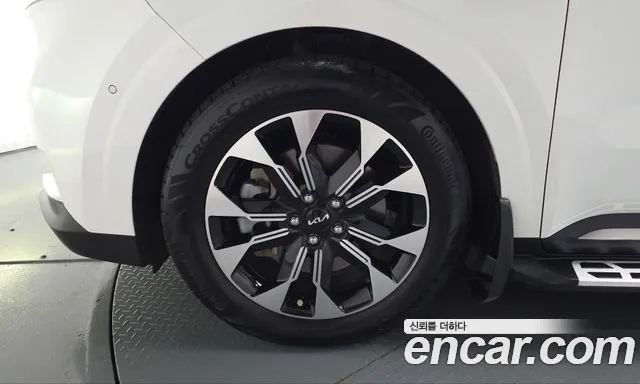 Kia Carnival 2022 thumb 4