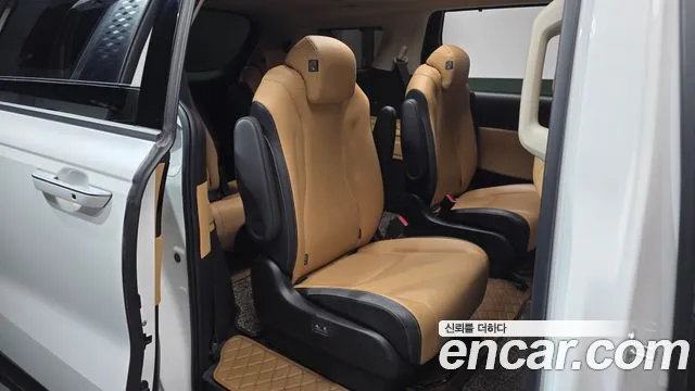 Kia Carnival 2022 thumb 11