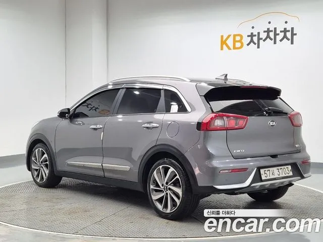 Kia Niro 2017 thumb 2