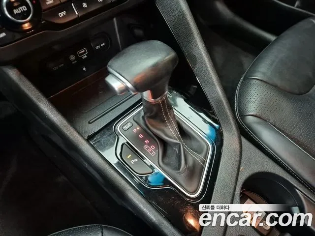 Kia Niro 2017 thumb 8