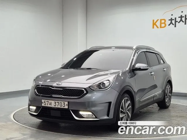 Kia Niro 2017 thumb 12