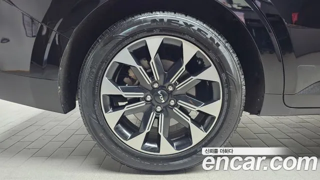 Kia Carnival 2021 thumb 4