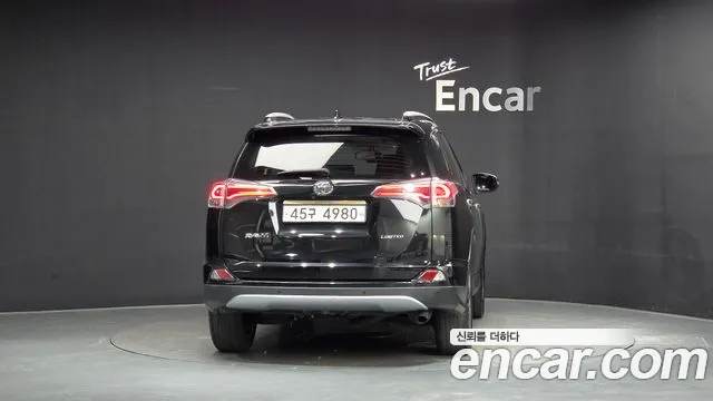 Toyota RAV4 2018 thumb 4
