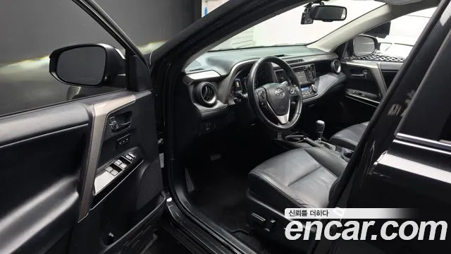 Toyota RAV4 2018 thumb 10