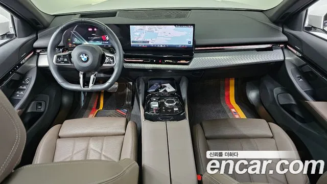 BMW 5-Series 2024 thumb 7
