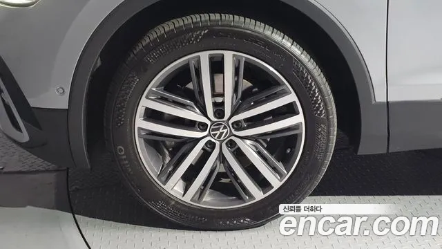 Volkswagen Tiguan 2022 thumb 5