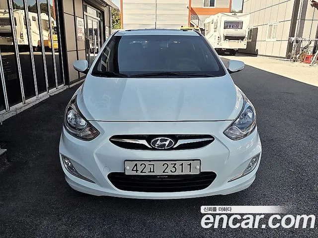 Hyundai Accent 2012 thumb 2