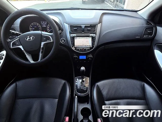 Hyundai Accent 2012 thumb 6