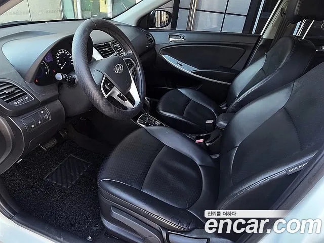 Hyundai Accent 2012 thumb 7
