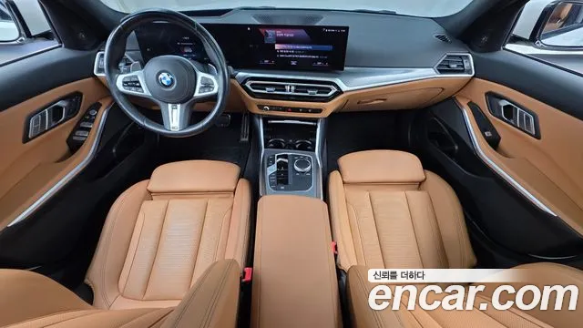 BMW 3-Series 2023 thumb 7