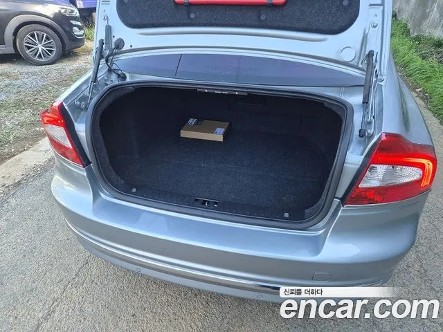 Volvo S80 2013 thumb 8