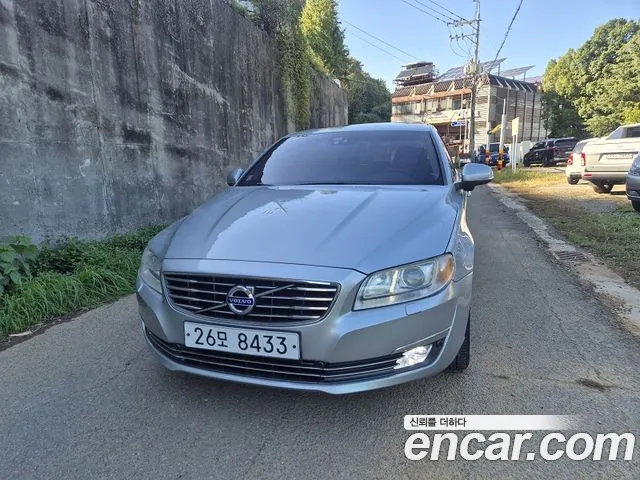 Volvo S80 2013 thumb 12