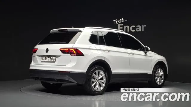 Volkswagen Tiguan 2020 thumb 2