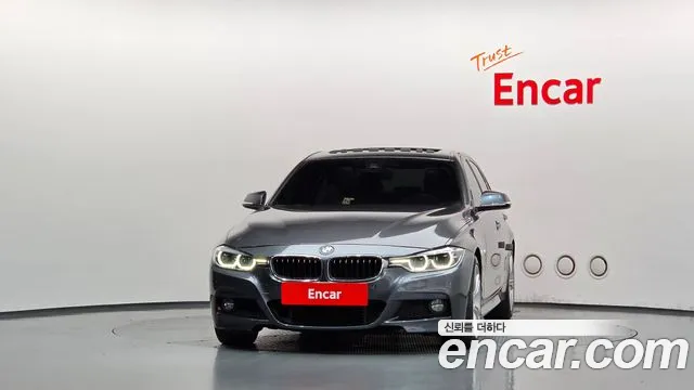 BMW 3-Series 2017 thumb 3