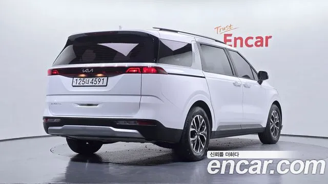 Kia Carnival 2022 thumb 2