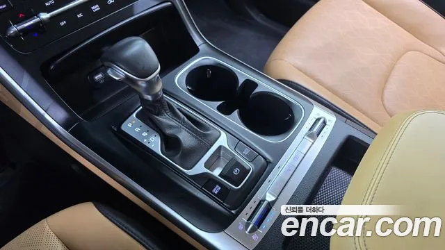 Kia Carnival 2022 thumb 9