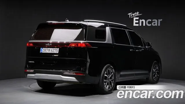 Kia Carnival 2022 thumb 2