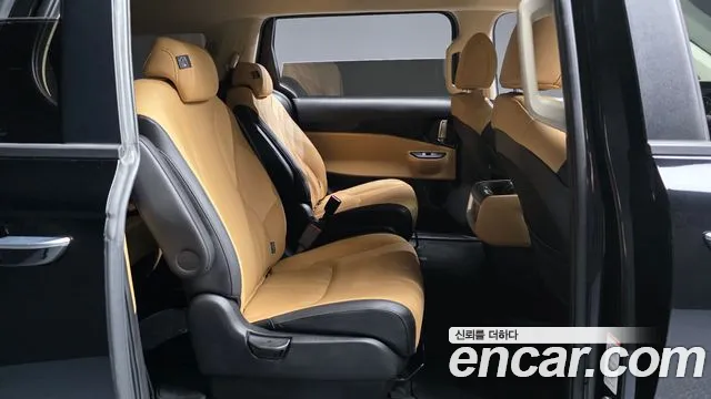 Kia Carnival 2022 thumb 11