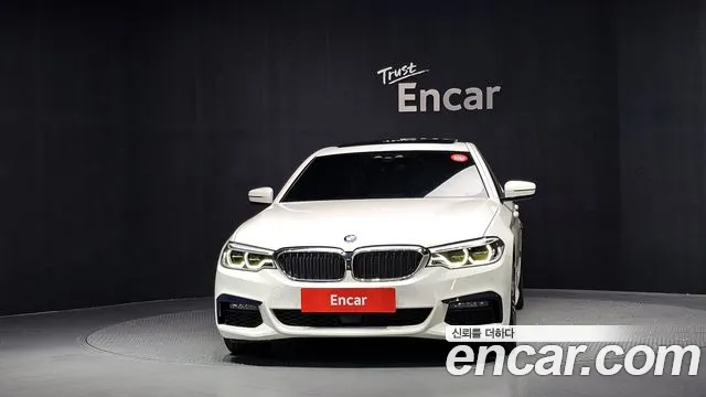 BMW 5-Series 2020 thumb 3