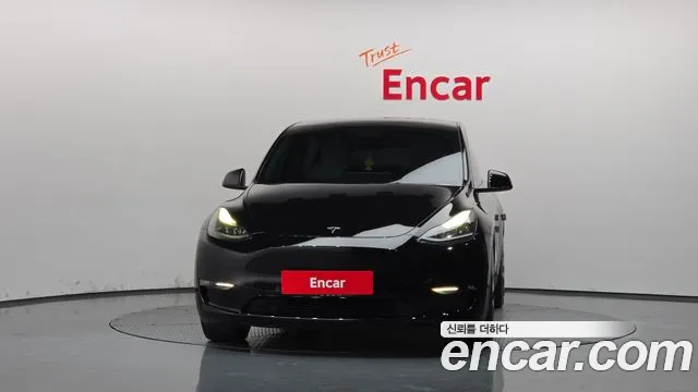 Tesla Model Y 2021 thumb 3