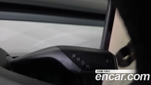 Tesla Model Y 2021 thumb 9