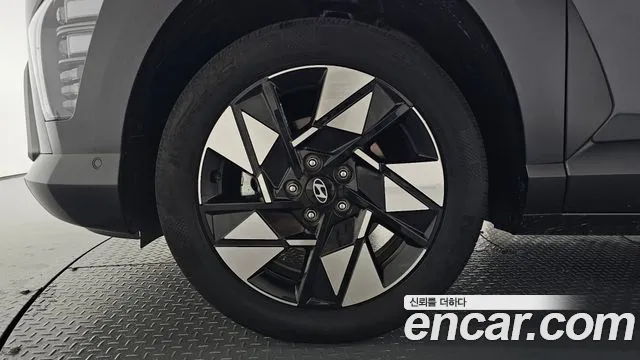 Hyundai Kona 2025 thumb 4