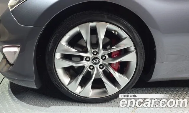 Hyundai Genesis 2015 thumb 4