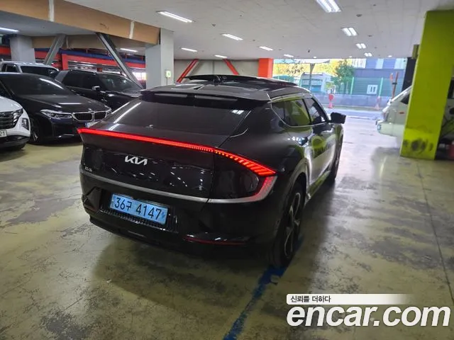 Kia EV6 2022 thumb 3