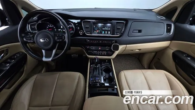 Kia Carnival 2016 thumb 7