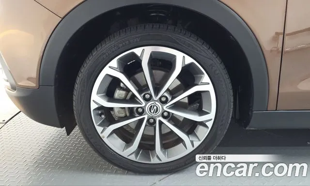 KG_Mobility_Ssangyong TIBOLI 2018 thumb 5