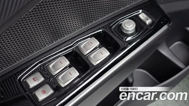 KG_Mobility_Ssangyong TIBOLI 2016 thumb 12