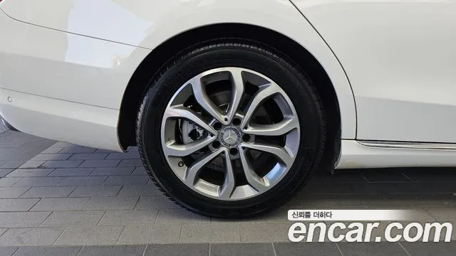 Mercedes-Benz C-Класс 2015 thumb 5